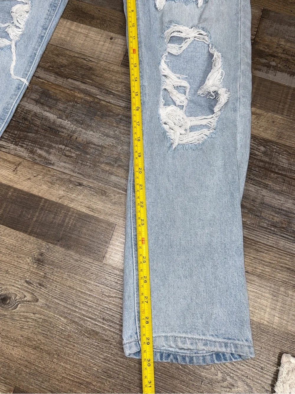 KanCan Distressed Mom Jeans Light Wash High Rise Straight Leg Size 3/25